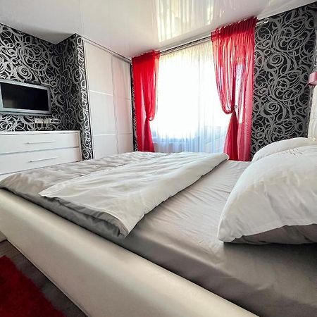 Relax. Просторі Та Затишні Апартаменти Ternopil Kültér fotó